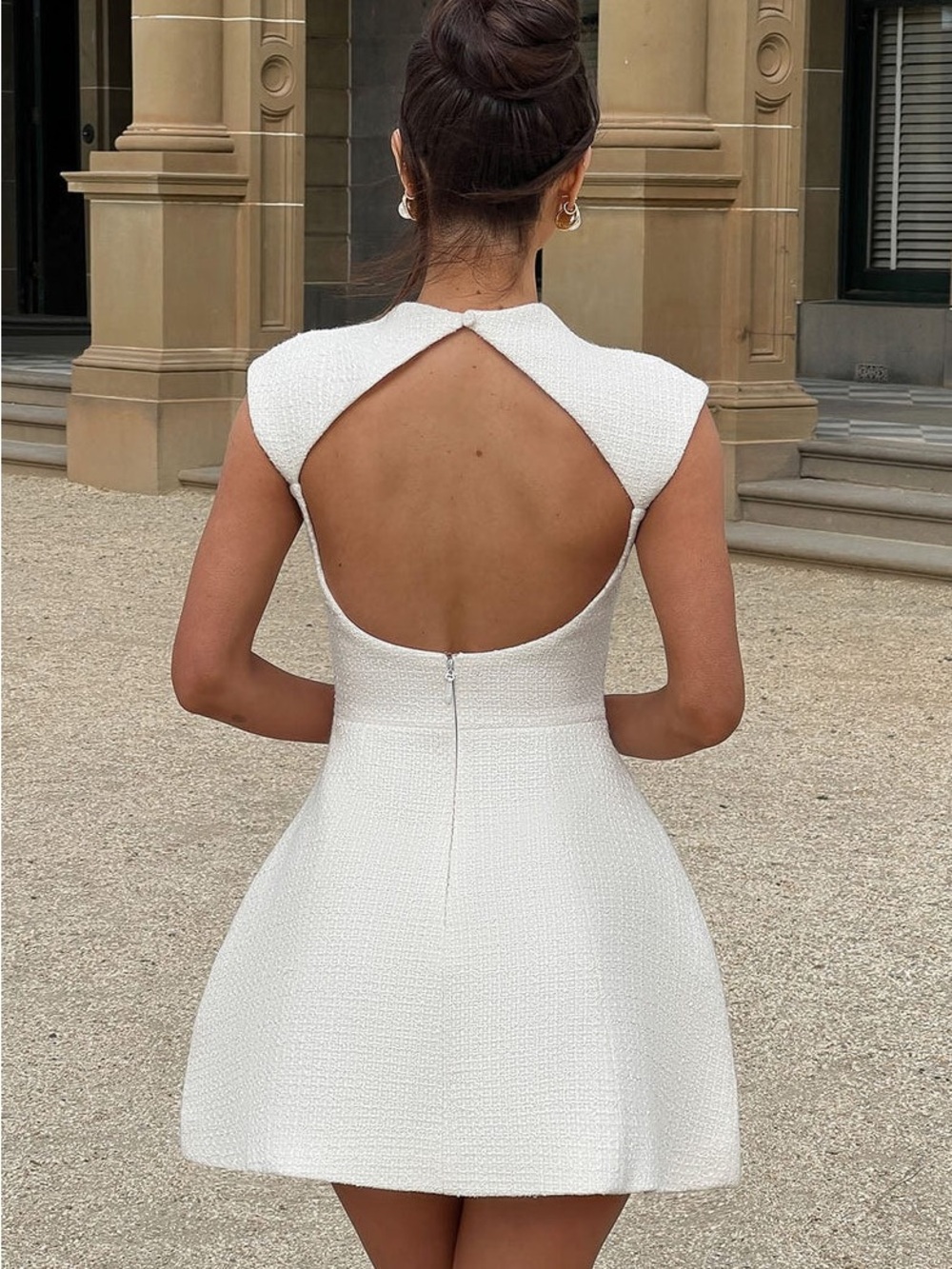 Elegant White Textured Mini Dress with Pocket Flaps - Picture 2 of 2